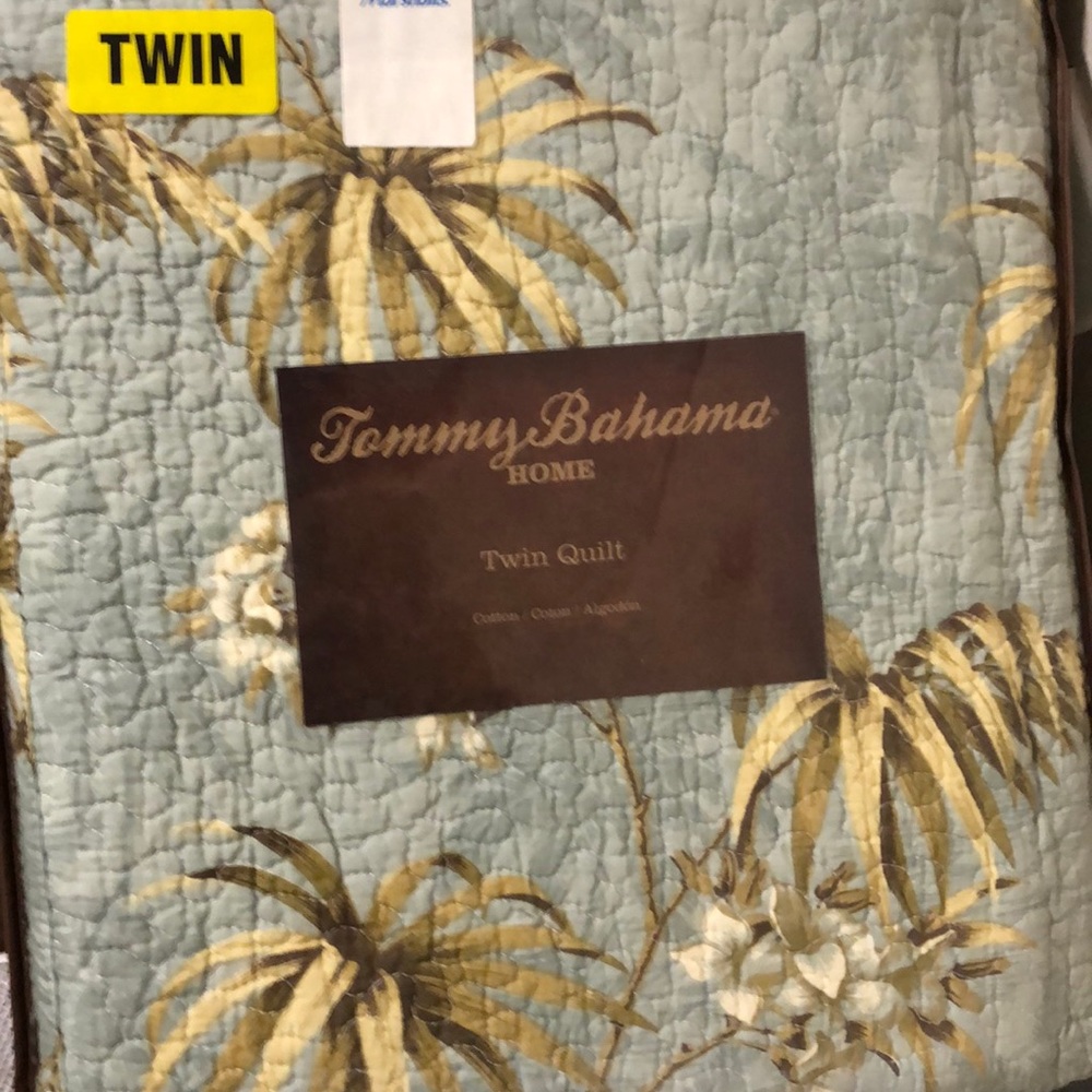 Tommy Bahama Twin Quilt